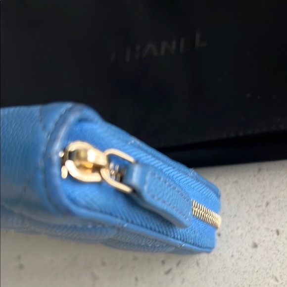 CHANEL Blue Quilted Wallet - Picture 7 of 11